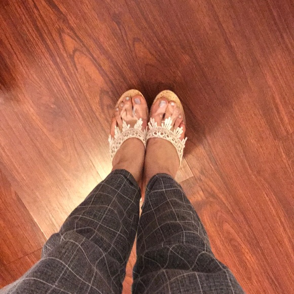 Lace platform shoes - Picture 3 of 3